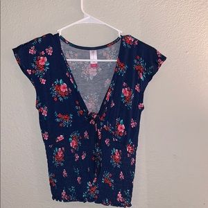 Thin Blue Flower Top